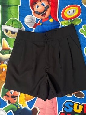 Black High Waist Pleated Women's Shorts